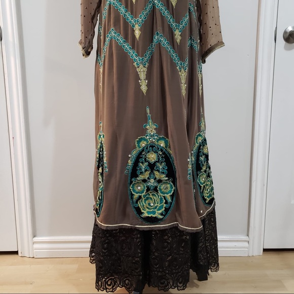 Pakistani dress - Picture 3 of 5